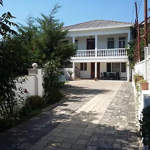Guest House Shalva Летний дом